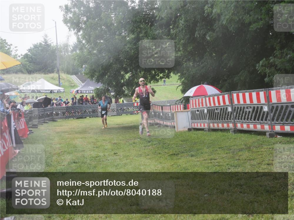 21.06.2025 - 27. Vierlanden-Triathlon KatJ http://msf.ph/oto/8040188 15.06.2025 14:27:02 Ziel 1256, 1305 meine-sportfotos.de