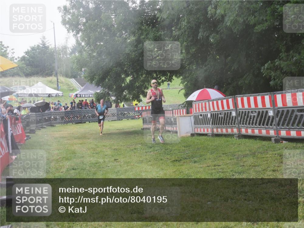 21.06.2025 - 27. Vierlanden-Triathlon KatJ http://msf.ph/oto/8040195 15.06.2025 14:27:02 Ziel 1256, 1305 meine-sportfotos.de