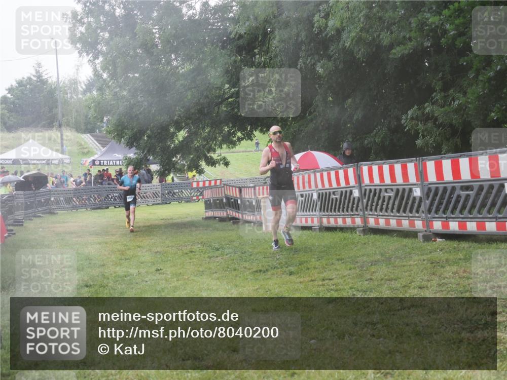 21.06.2025 - 27. Vierlanden-Triathlon KatJ http://msf.ph/oto/8040200 15.06.2025 14:27:03 Ziel 1256, 1305 meine-sportfotos.de