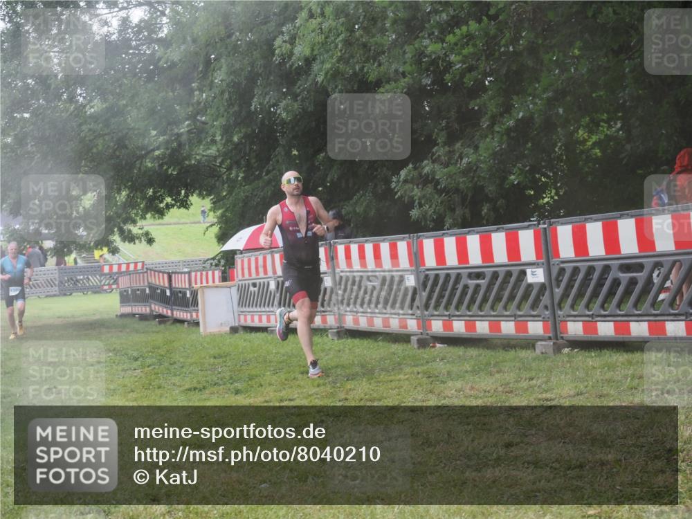21.06.2025 - 27. Vierlanden-Triathlon KatJ http://msf.ph/oto/8040210 15.06.2025 14:27:04 Ziel 1256, 1305 meine-sportfotos.de