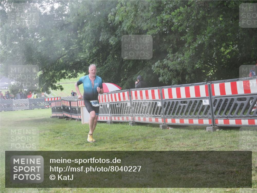 21.06.2025 - 27. Vierlanden-Triathlon KatJ http://msf.ph/oto/8040227 15.06.2025 14:27:07 Ziel 1256, 1305 meine-sportfotos.de