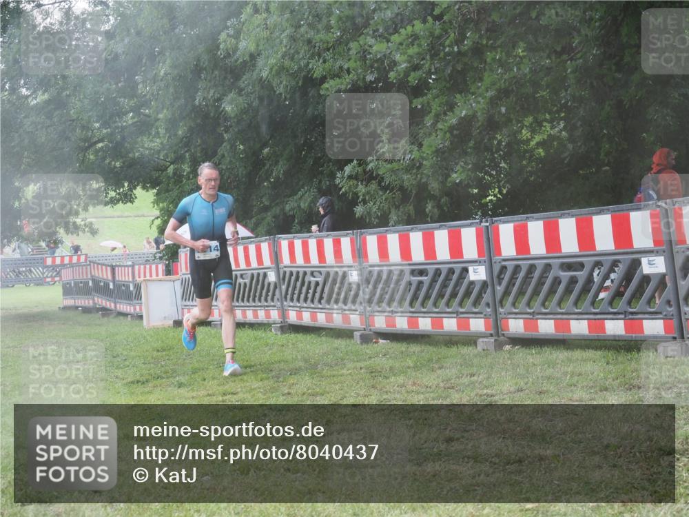21.06.2025 - 27. Vierlanden-Triathlon KatJ http://msf.ph/oto/8040437 15.06.2025 14:27:43 Ziel 199, 1314 meine-sportfotos.de