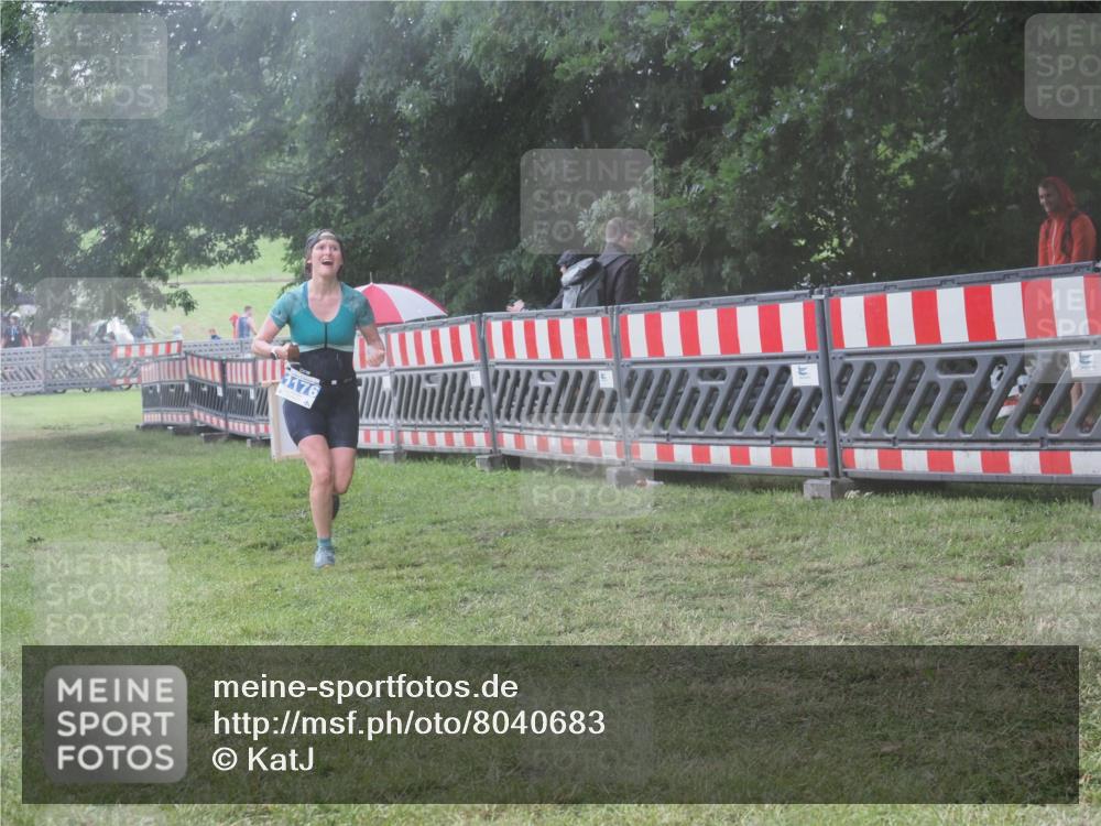 21.06.2025 - 27. Vierlanden-Triathlon KatJ http://msf.ph/oto/8040683 15.06.2025 14:29:03 Ziel 1176, 1252 meine-sportfotos.de