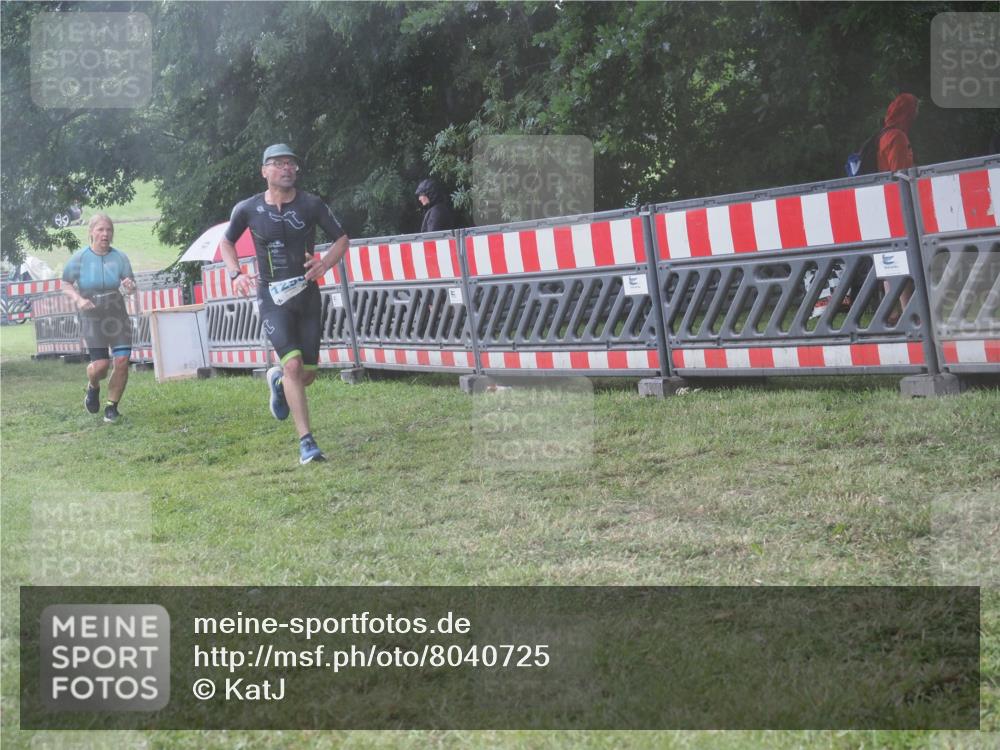21.06.2025 - 27. Vierlanden-Triathlon KatJ http://msf.ph/oto/8040725 15.06.2025 14:29:18 Ziel 1223, 1296 meine-sportfotos.de