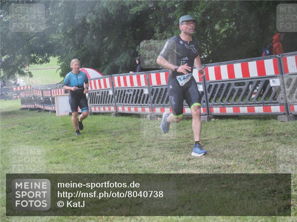 21.06.2025 - 27. Vierlanden-Triathlon KatJ http://msf.ph/oto/8040738 15.06.2025 14:29:19 Ziel 1223, 1296 meine-sportfotos.de
