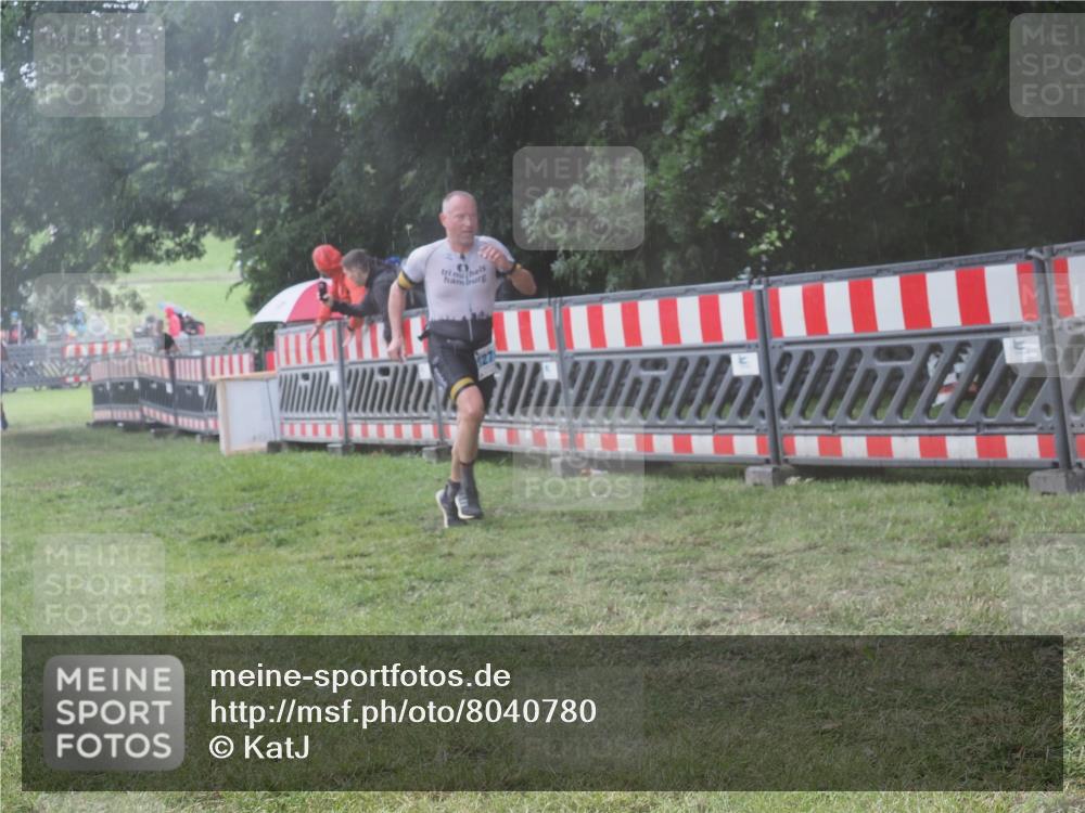 21.06.2025 - 27. Vierlanden-Triathlon KatJ http://msf.ph/oto/8040780 15.06.2025 14:29:41 Ziel 1175, 1271, 1287, 1295 meine-sportfotos.de