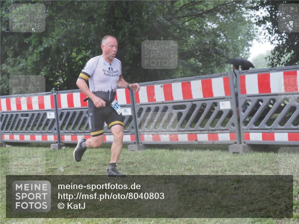 21.06.2025 - 27. Vierlanden-Triathlon KatJ http://msf.ph/oto/8040803 15.06.2025 14:29:42 Ziel 1175, 1271, 1287, 1295 meine-sportfotos.de