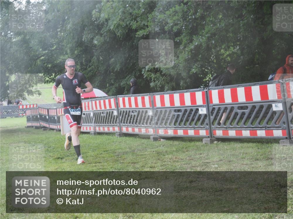 21.06.2025 - 27. Vierlanden-Triathlon KatJ http://msf.ph/oto/8040962 15.06.2025 14:30:05 Ziel 1168, 1264 meine-sportfotos.de