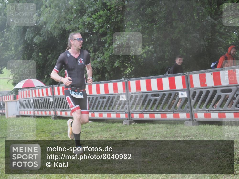 21.06.2025 - 27. Vierlanden-Triathlon KatJ http://msf.ph/oto/8040982 15.06.2025 14:30:06 Ziel 1168, 1264 meine-sportfotos.de