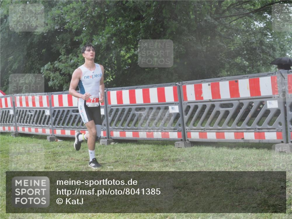 21.06.2025 - 27. Vierlanden-Triathlon KatJ http://msf.ph/oto/8041385 15.06.2025 14:32:49 Ziel 71, 1307 meine-sportfotos.de