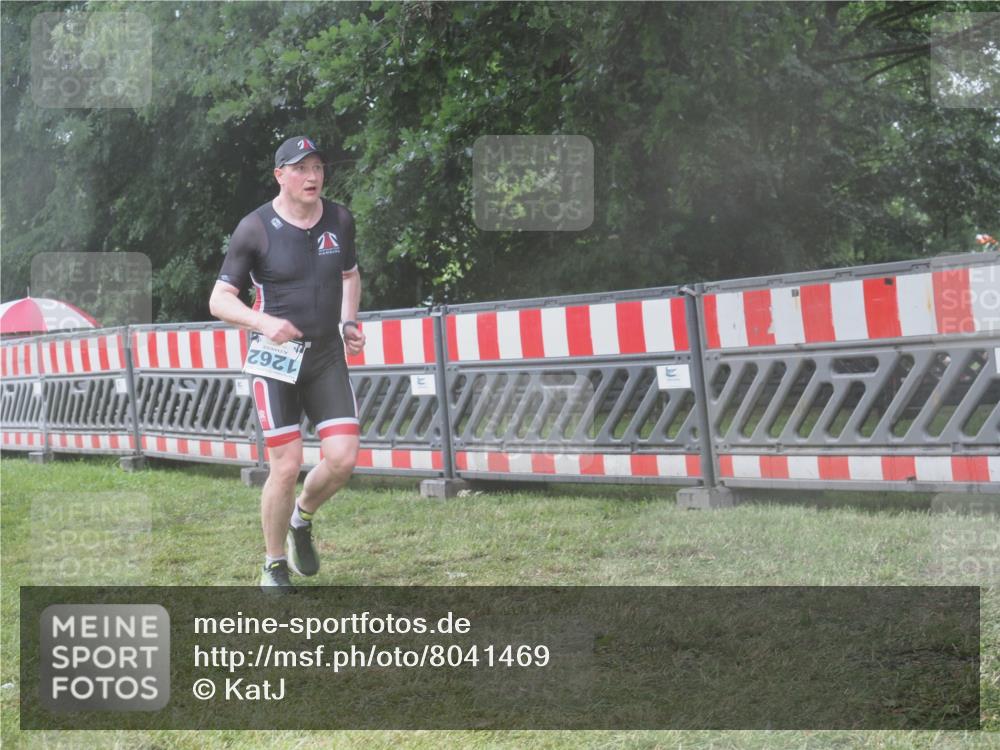 21.06.2025 - 27. Vierlanden-Triathlon KatJ http://msf.ph/oto/8041469 15.06.2025 14:33:01 Ziel 1262, 1307 meine-sportfotos.de