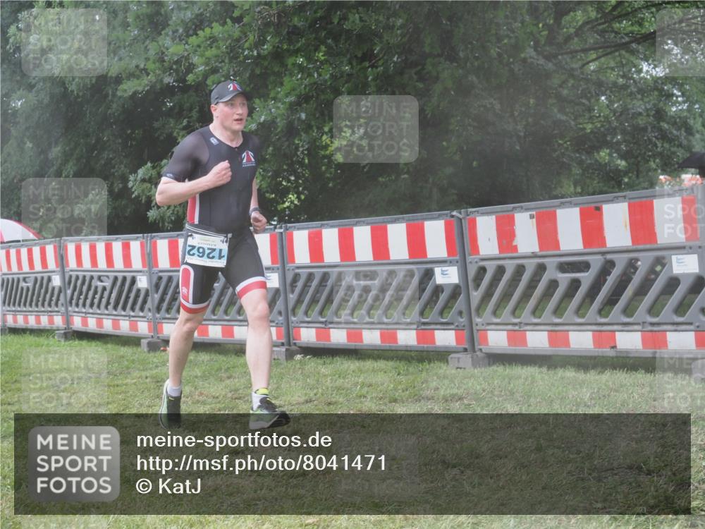 21.06.2025 - 27. Vierlanden-Triathlon KatJ http://msf.ph/oto/8041471 15.06.2025 14:33:01 Ziel 1262, 1307 meine-sportfotos.de