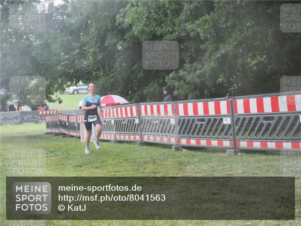 21.06.2025 - 27. Vierlanden-Triathlon KatJ http://msf.ph/oto/8041563 15.06.2025 14:34:23 Ziel 1289 meine-sportfotos.de