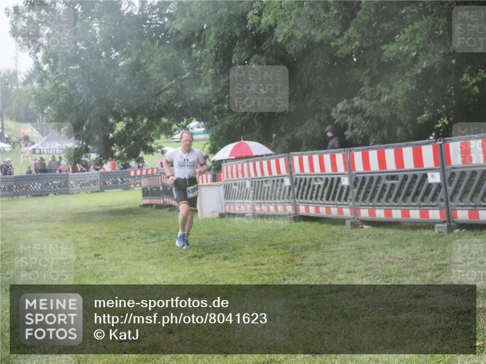 21.06.2025 - 27. Vierlanden-Triathlon KatJ http://msf.ph/oto/8041623 15.06.2025 14:34:44 Ziel 1274 meine-sportfotos.de