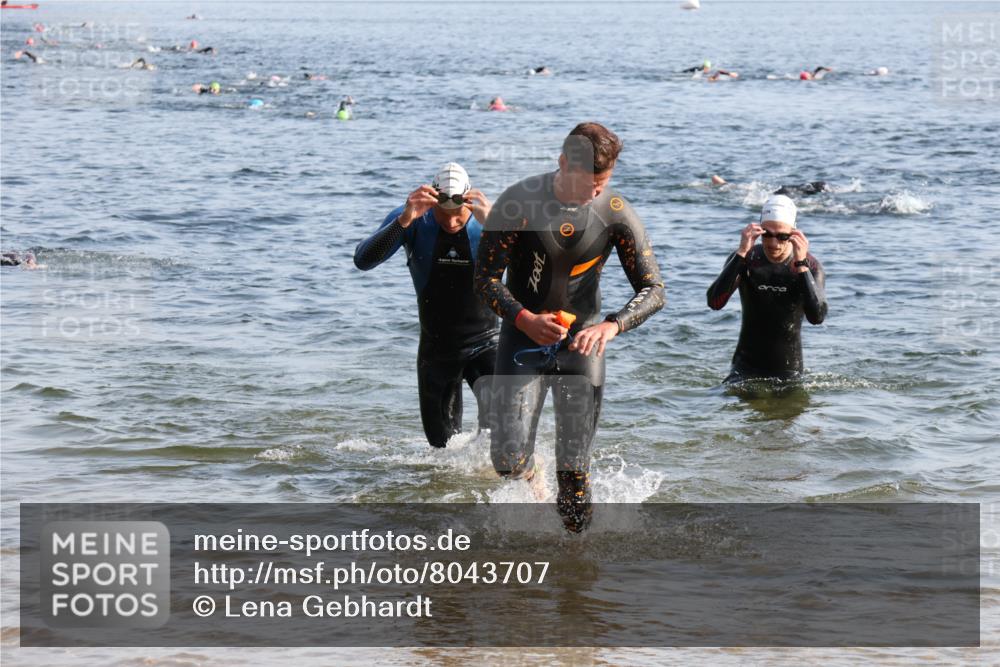 15.06.2025 - 27. Vierlanden-Triathlon Lena Gebhardt http://msf.ph/oto/8043707 15.06.2025 08:32:58 Schwimmen 8, 15, 36, 41, 60, 185, 234 meine-sportfotos.de