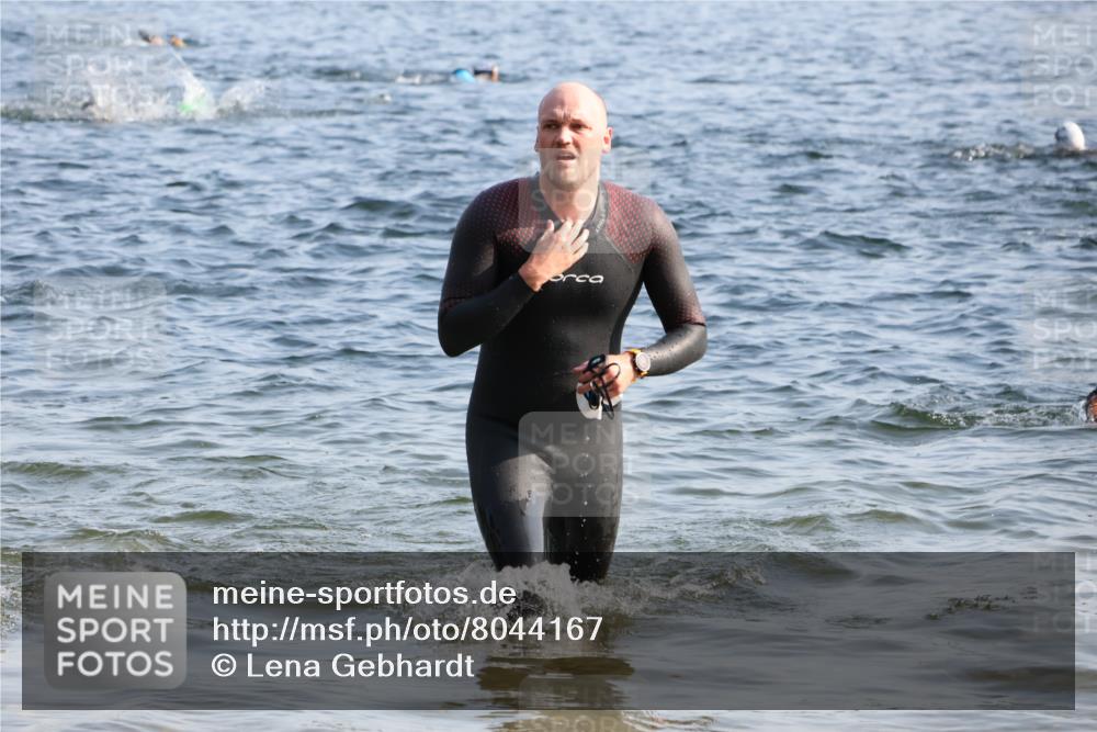 15.06.2025 - 27. Vierlanden-Triathlon Lena Gebhardt http://msf.ph/oto/8044167 15.06.2025 08:34:51 Schwimmen 43, 46, 80, 124, 149, 159, 186 meine-sportfotos.de