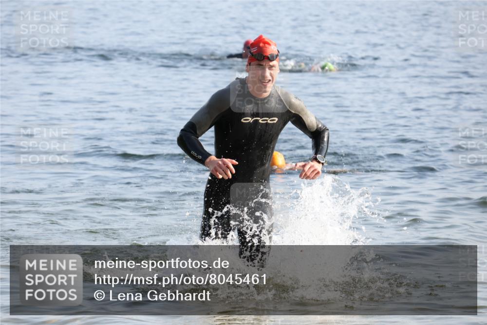 15.06.2025 - 27. Vierlanden-Triathlon Lena Gebhardt http://msf.ph/oto/8045461 15.06.2025 08:39:40 Schwimmen 59, 168 meine-sportfotos.de