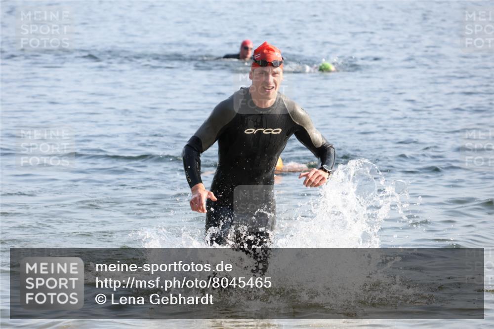 15.06.2025 - 27. Vierlanden-Triathlon Lena Gebhardt http://msf.ph/oto/8045465 15.06.2025 08:39:40 Schwimmen 59, 168 meine-sportfotos.de