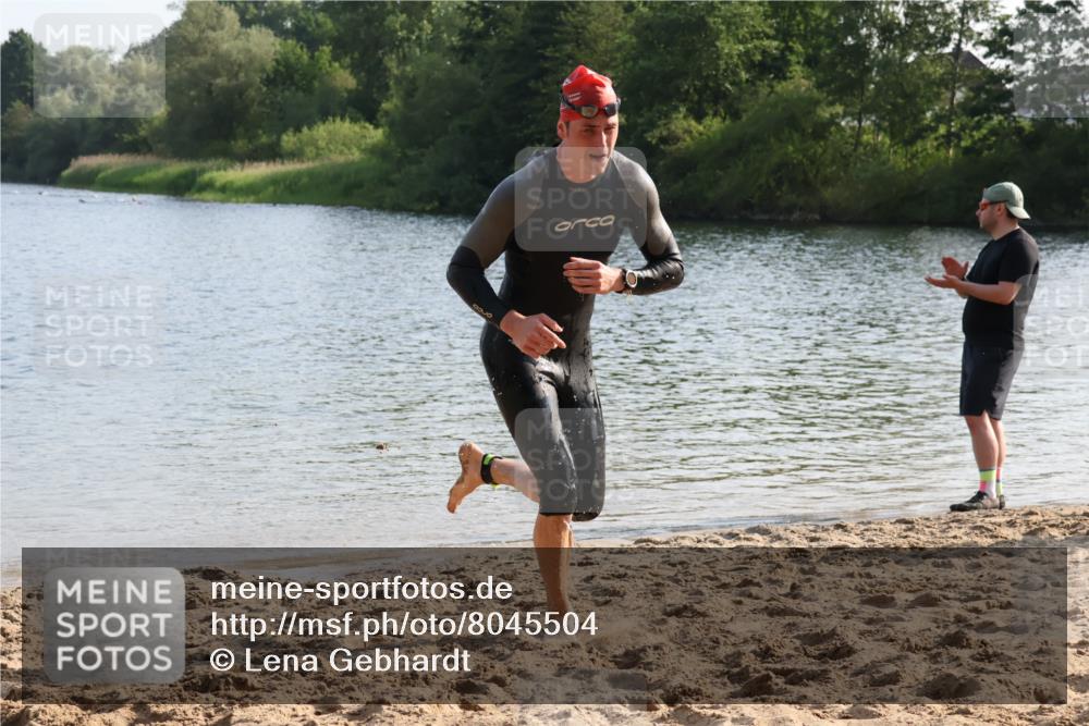 15.06.2025 - 27. Vierlanden-Triathlon Lena Gebhardt http://msf.ph/oto/8045504 15.06.2025 08:39:43 Schwimmen 59, 168 meine-sportfotos.de