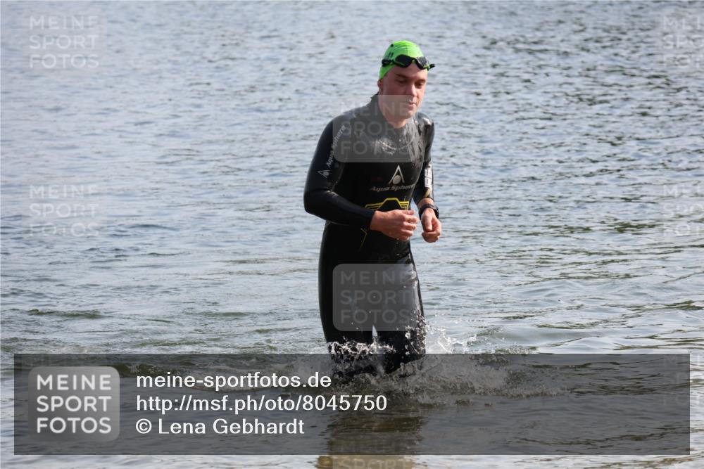 15.06.2025 - 27. Vierlanden-Triathlon Lena Gebhardt http://msf.ph/oto/8045750 15.06.2025 08:40:38 Schwimmen 5, 7 meine-sportfotos.de