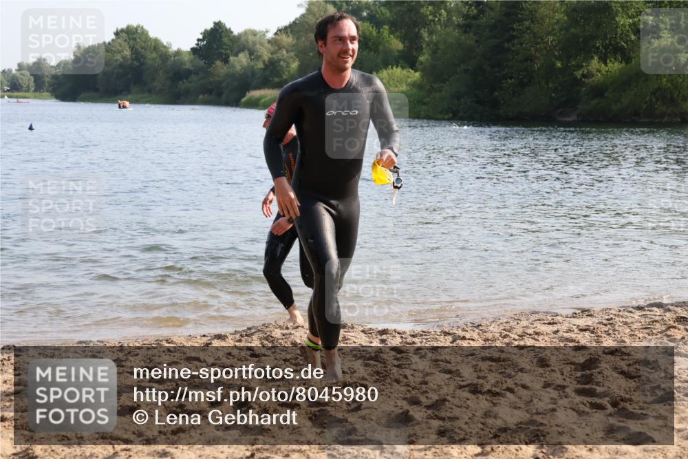 15.06.2025 - 27. Vierlanden-Triathlon Lena Gebhardt http://msf.ph/oto/8045980 15.06.2025 08:41:15 Schwimmen 22, 109, 111, 129, 138, 147, 176 meine-sportfotos.de
