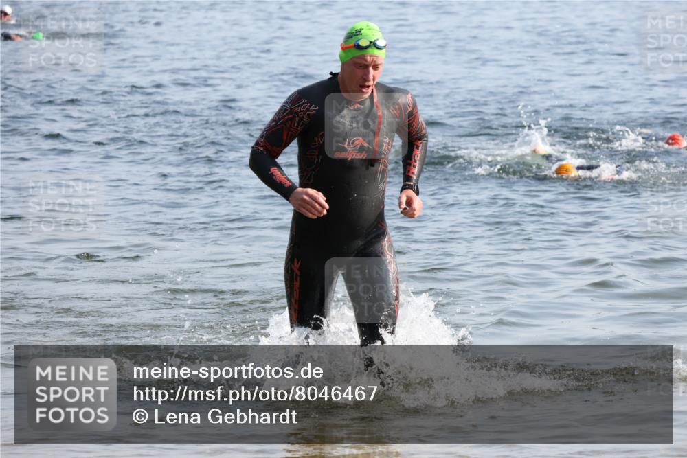 15.06.2025 - 27. Vierlanden-Triathlon Lena Gebhardt http://msf.ph/oto/8046467 15.06.2025 08:43:04 Schwimmen 18, 72, 100, 139 meine-sportfotos.de