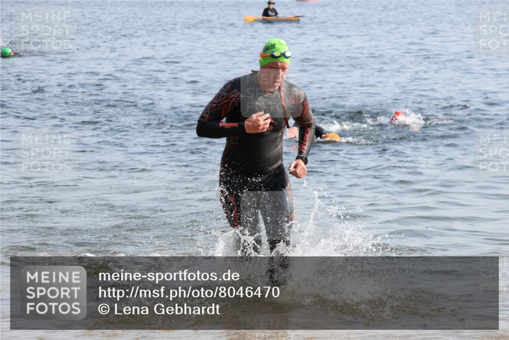 15.06.2025 - 27. Vierlanden-Triathlon Lena Gebhardt http://msf.ph/oto/8046470 15.06.2025 08:43:05 Schwimmen 18, 72, 100, 139 meine-sportfotos.de