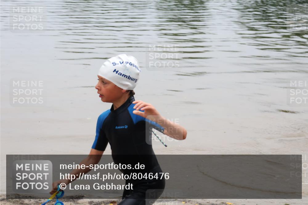 21.06.2025 - 27. Vierlanden-Triathlon Lena Gebhardt http://msf.ph/oto/8046476 15.06.2025 15:01:19 Schwimmen  meine-sportfotos.de