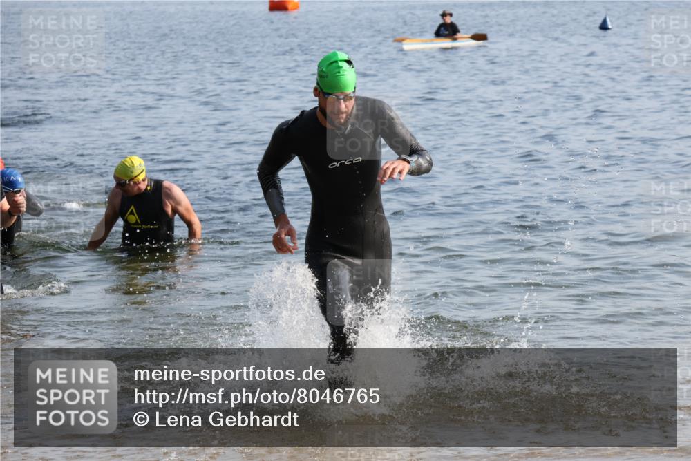 15.06.2025 - 27. Vierlanden-Triathlon Lena Gebhardt http://msf.ph/oto/8046765 15.06.2025 08:43:47 Schwimmen 23, 32, 84, 113 meine-sportfotos.de
