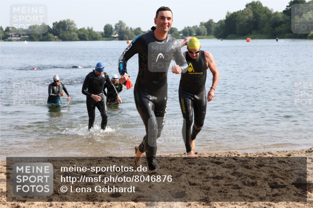 15.06.2025 - 27. Vierlanden-Triathlon Lena Gebhardt http://msf.ph/oto/8046876 15.06.2025 08:43:57 Schwimmen 23, 84, 97, 113, 153, 183 meine-sportfotos.de