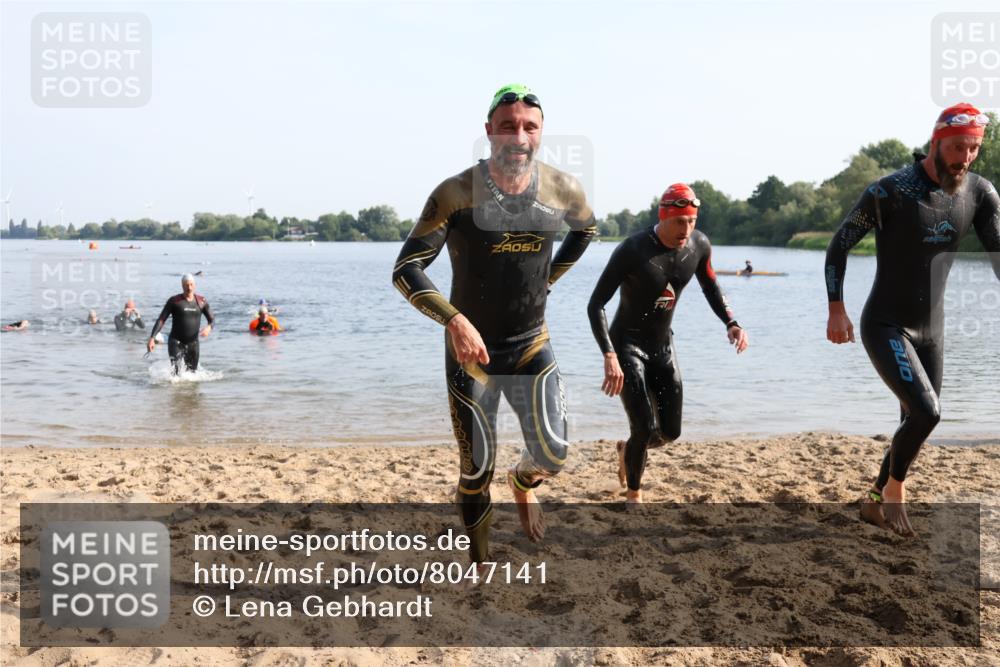 15.06.2025 - 27. Vierlanden-Triathlon Lena Gebhardt http://msf.ph/oto/8047141 15.06.2025 08:45:38 Schwimmen 104, 116, 125, 145 meine-sportfotos.de