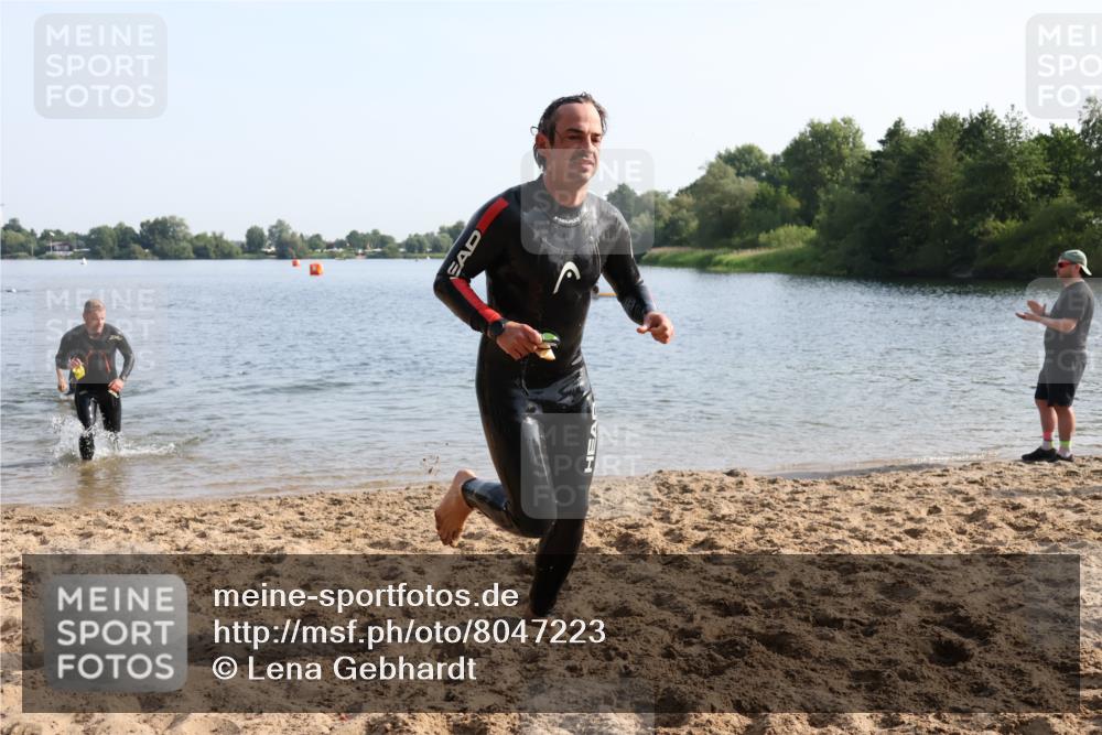 15.06.2025 - 27. Vierlanden-Triathlon Lena Gebhardt http://msf.ph/oto/8047223 15.06.2025 08:45:58 Schwimmen 13, 106, 134, 142, 150, 152, 194 meine-sportfotos.de