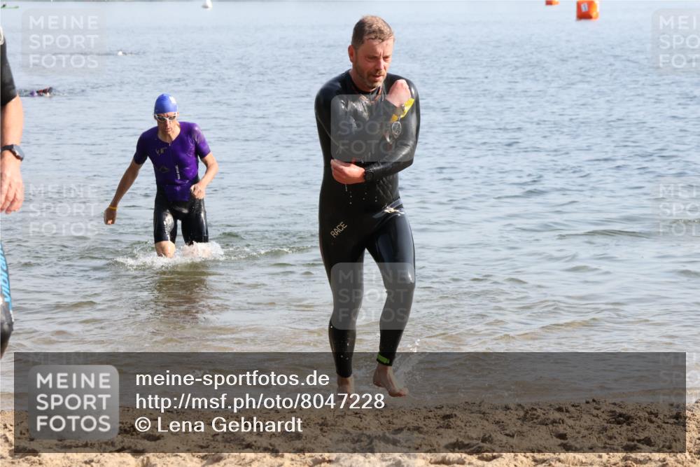 15.06.2025 - 27. Vierlanden-Triathlon Lena Gebhardt http://msf.ph/oto/8047228 15.06.2025 08:45:59 Schwimmen 13, 106, 134, 142, 150, 152, 194 meine-sportfotos.de