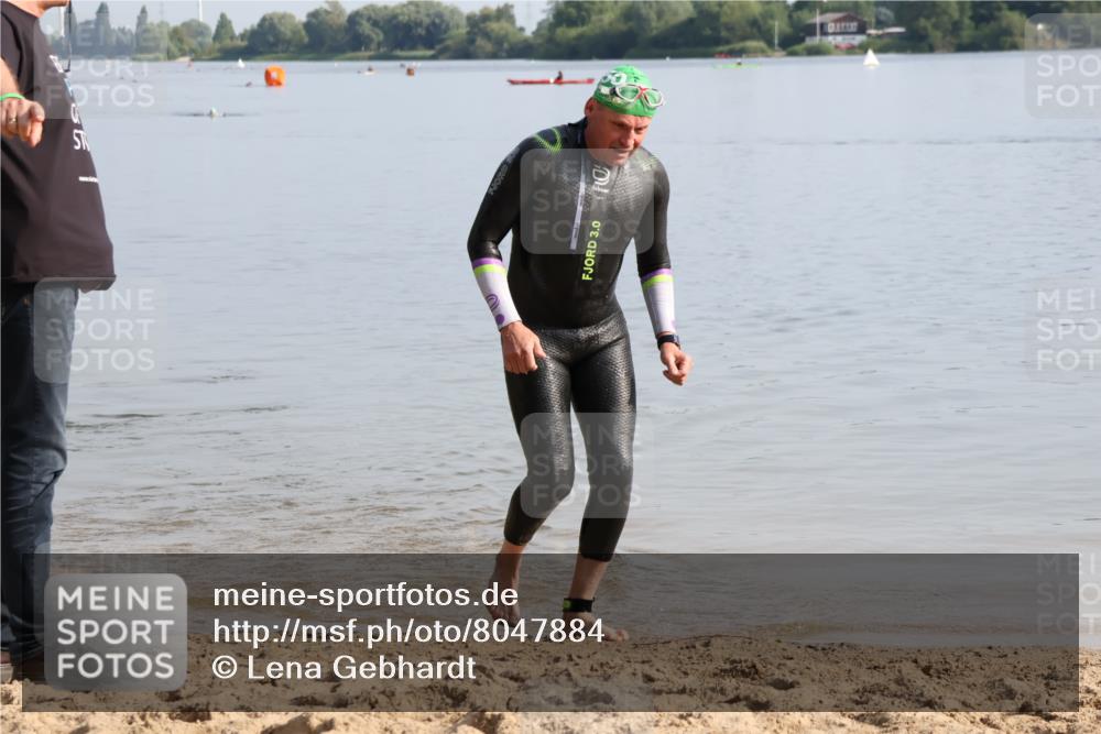 15.06.2025 - 27. Vierlanden-Triathlon Lena Gebhardt http://msf.ph/oto/8047884 15.06.2025 08:54:46 Schwimmen 108 meine-sportfotos.de