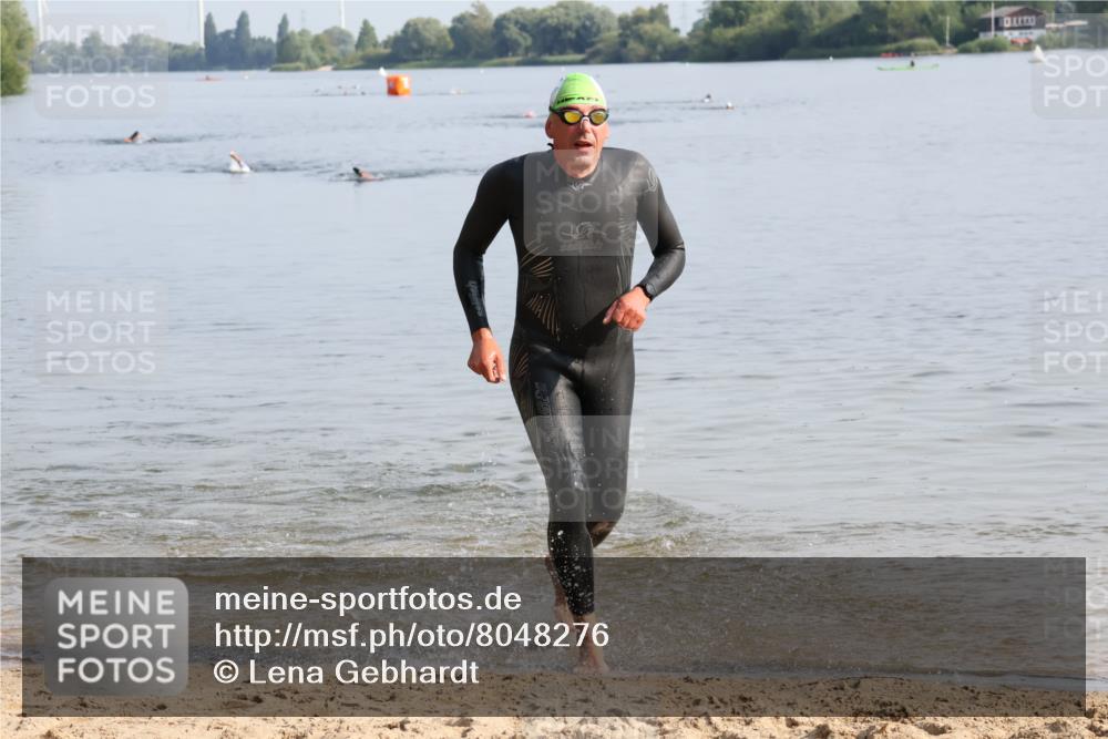 15.06.2025 - 27. Vierlanden-Triathlon Lena Gebhardt http://msf.ph/oto/8048276 15.06.2025 09:00:56 Schwimmen 217 meine-sportfotos.de