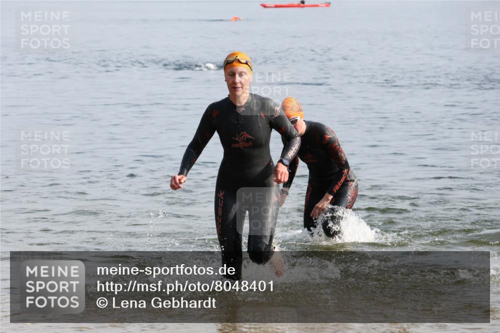 15.06.2025 - 27. Vierlanden-Triathlon Lena Gebhardt http://msf.ph/oto/8048401 15.06.2025 09:02:38 Schwimmen 200, 210, 223, 246 meine-sportfotos.de