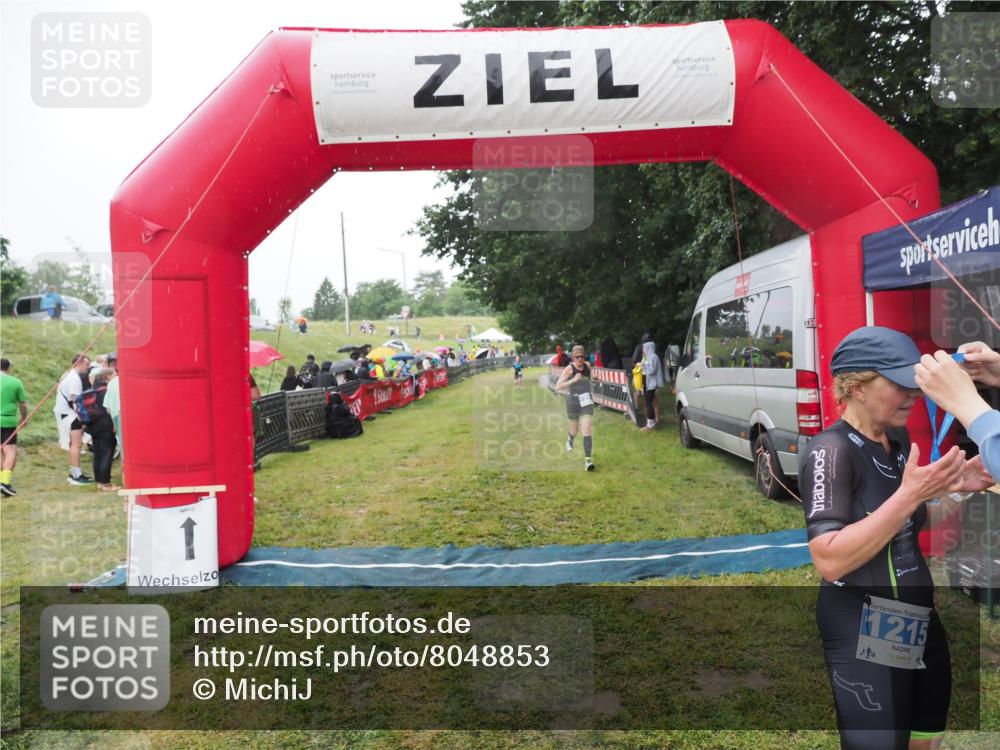 21.06.2025 - 27. Vierlanden-Triathlon MichiJ http://msf.ph/oto/8048853 15.06.2026 14:22:13 Ziel 1201, 1215, 1263, 1315 meine-sportfotos.de