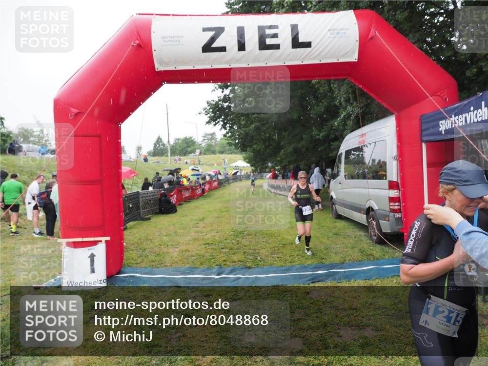 21.06.2025 - 27. Vierlanden-Triathlon MichiJ http://msf.ph/oto/8048868 15.06.2026 14:22:14 Ziel 1201, 1263, 1315 meine-sportfotos.de