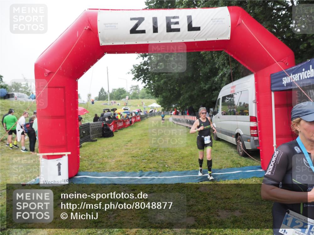 21.06.2025 - 27. Vierlanden-Triathlon MichiJ http://msf.ph/oto/8048877 15.06.2026 14:22:14 Ziel 1201, 1263, 1315 meine-sportfotos.de