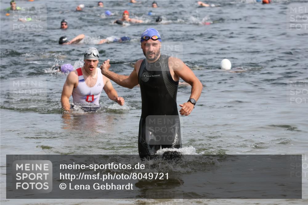 15.06.2025 - 27. Vierlanden-Triathlon Lena Gebhardt http://msf.ph/oto/8049721 15.06.2025 09:55:01 Schwimmen 311, 319, 326, 336, 344, 361 meine-sportfotos.de