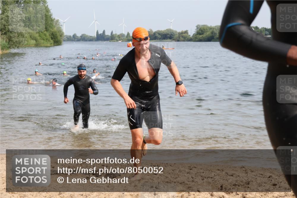 15.06.2025 - 27. Vierlanden-Triathlon Lena Gebhardt http://msf.ph/oto/8050052 15.06.2025 09:56:18 Schwimmen 260, 277, 314, 315, 323, 349, 438 meine-sportfotos.de