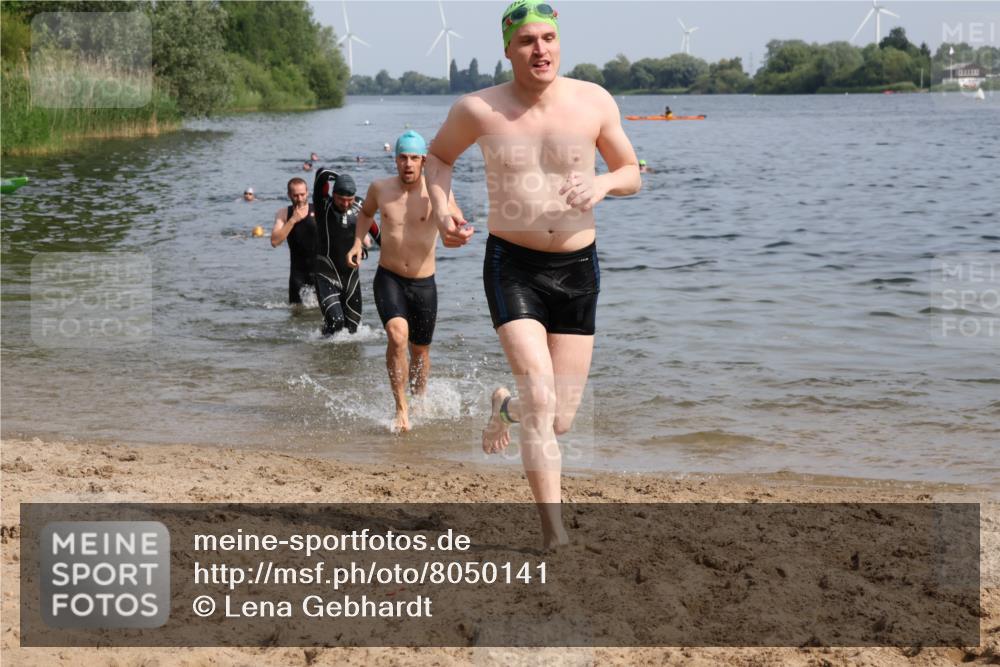 15.06.2025 - 27. Vierlanden-Triathlon Lena Gebhardt http://msf.ph/oto/8050141 15.06.2025 09:56:44 Schwimmen 254, 258, 275, 276, 281, 286, 301, 320, 341 meine-sportfotos.de