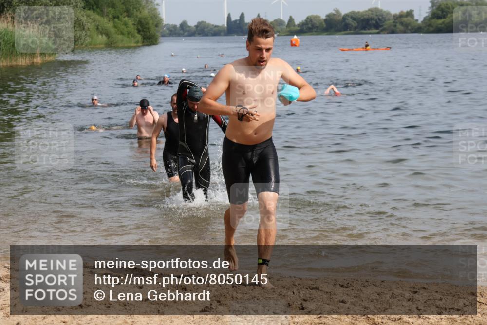 15.06.2025 - 27. Vierlanden-Triathlon Lena Gebhardt http://msf.ph/oto/8050145 15.06.2025 09:56:45 Schwimmen 254, 258, 275, 276, 281, 286, 301, 320, 341 meine-sportfotos.de