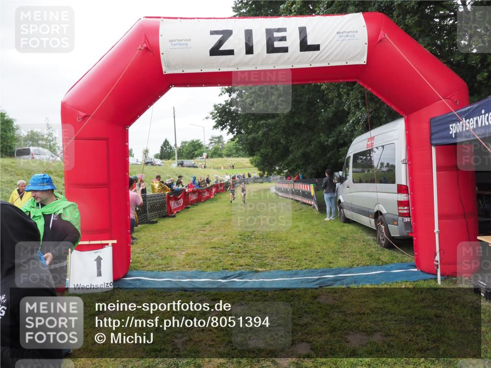21.06.2025 - 27. Vierlanden-Triathlon MichiJ http://msf.ph/oto/8051394 15.06.2026 15:24:57 Ziel 1342, 1350, 1352, 1370 meine-sportfotos.de
