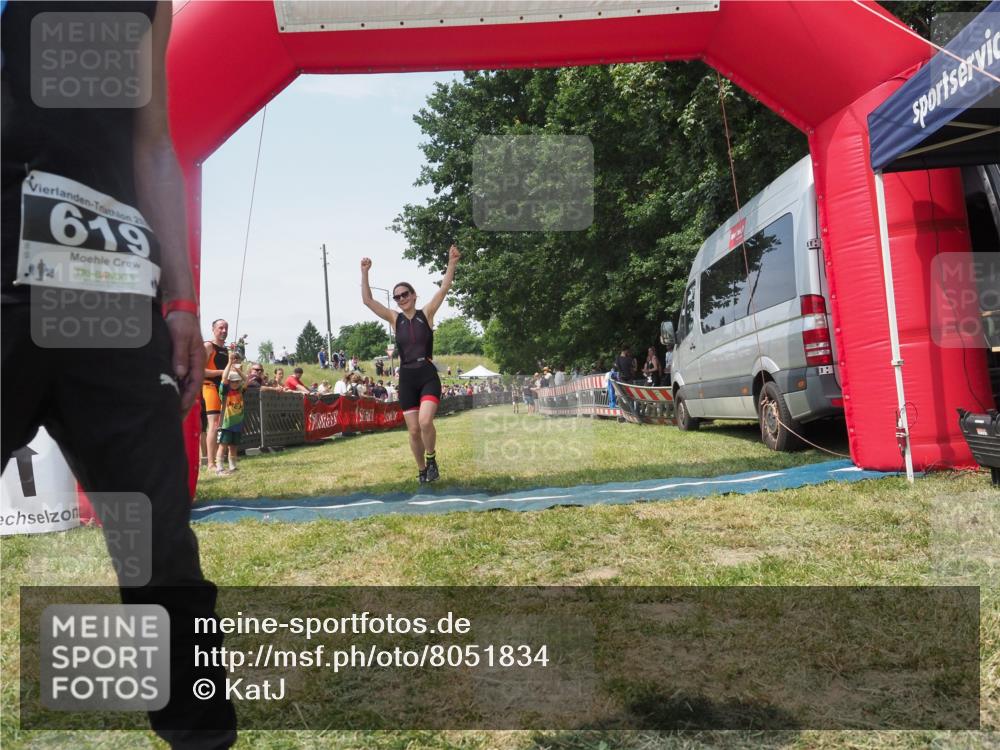 21.06.2025 - 27. Vierlanden-Triathlon KatJ http://msf.ph/oto/8051834 15.06.2025 11:42:43 Ziel 568 meine-sportfotos.de