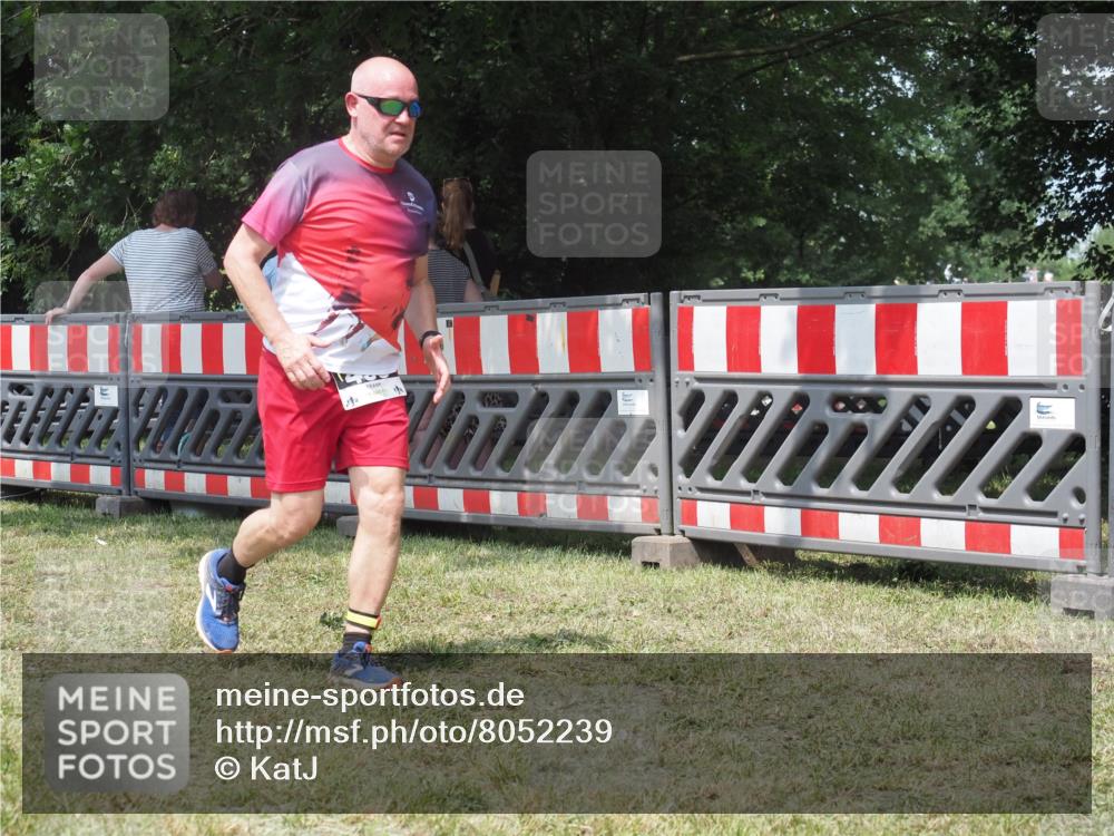 21.06.2025 - 27. Vierlanden-Triathlon KatJ http://msf.ph/oto/8052239 15.06.2025 11:52:48 Ziel 459, 593, 616 meine-sportfotos.de