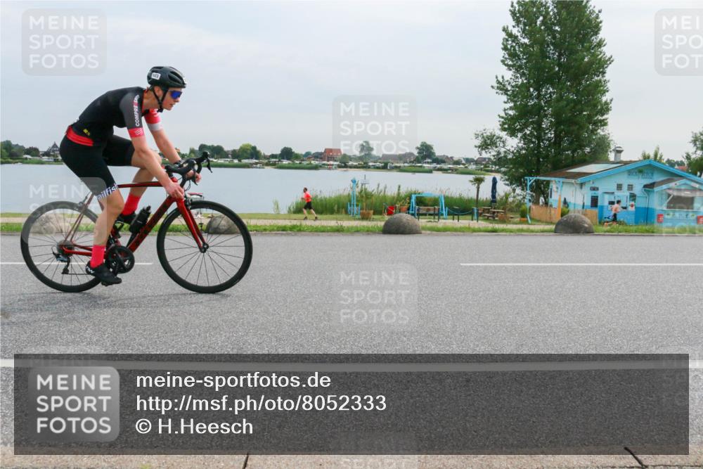 15.06.2025 - 27. Vierlanden-Triathlon H.Heesch http://msf.ph/oto/8052333 15.06.2025 10:56:48 Radfahren 523 meine-sportfotos.de