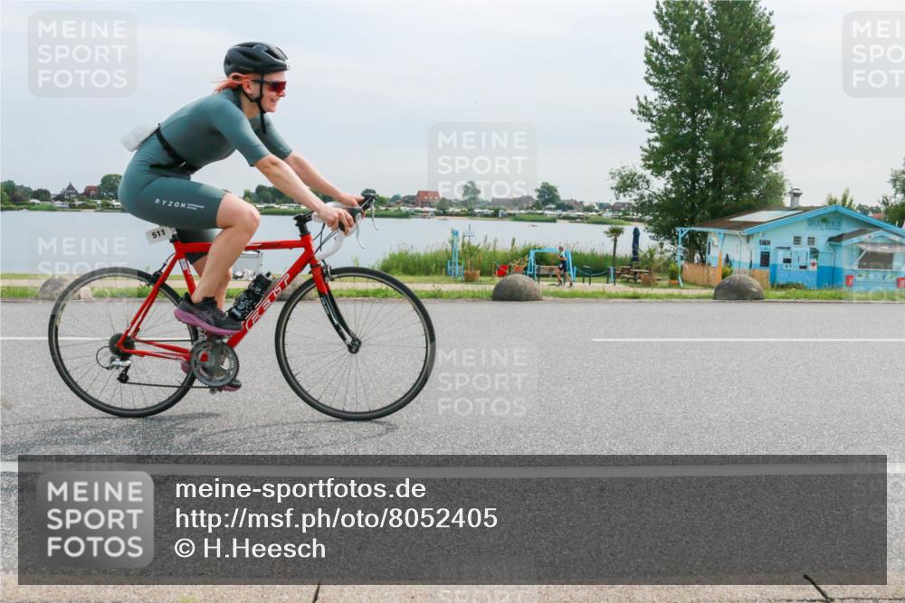 15.06.2025 - 27. Vierlanden-Triathlon H.Heesch http://msf.ph/oto/8052405 15.06.2025 10:58:05 Radfahren 475, 511, 554, 610 meine-sportfotos.de