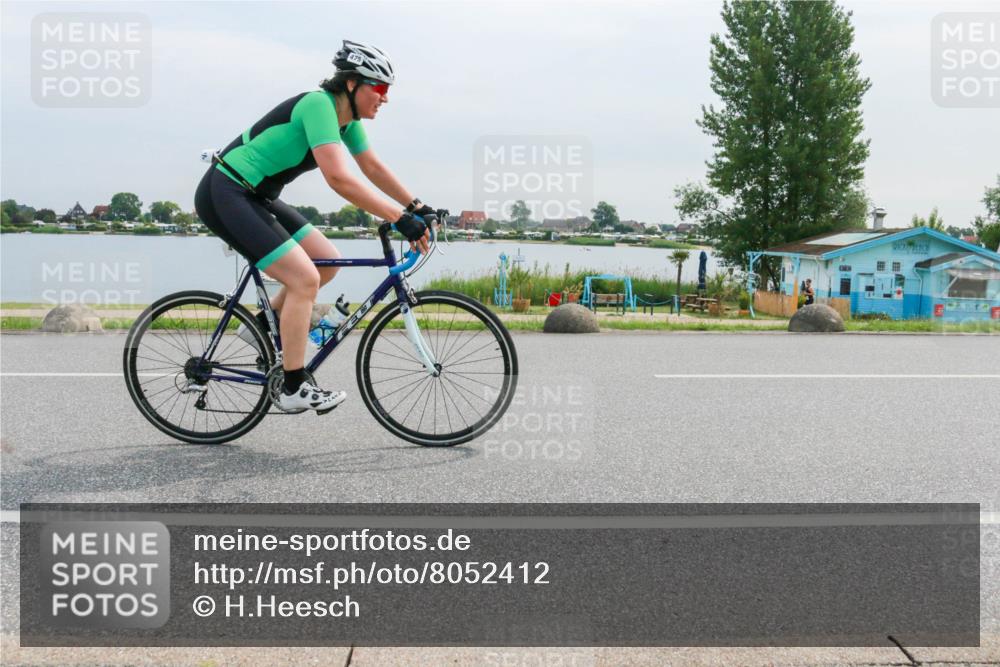 15.06.2025 - 27. Vierlanden-Triathlon H.Heesch http://msf.ph/oto/8052412 15.06.2025 10:58:09 Radfahren 475, 511, 554, 632 meine-sportfotos.de