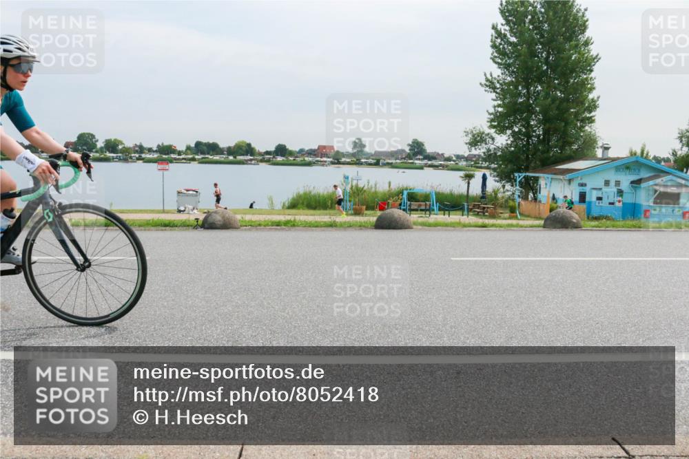 15.06.2025 - 27. Vierlanden-Triathlon H.Heesch http://msf.ph/oto/8052418 15.06.2025 10:58:17 Radfahren 476, 487, 632 meine-sportfotos.de